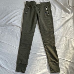 Green Hollister joggers/sweatpants